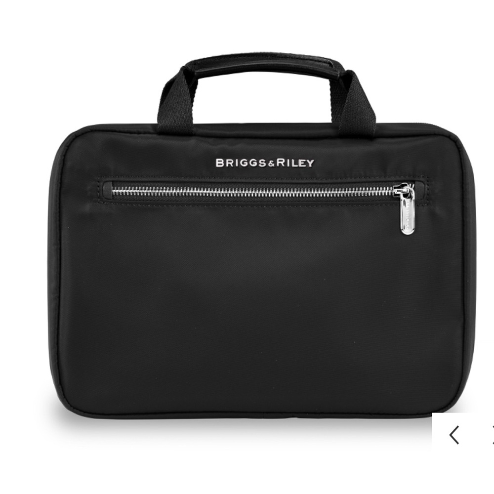 NEW!! Briggs & Riley Hanging Toiletry Kit
